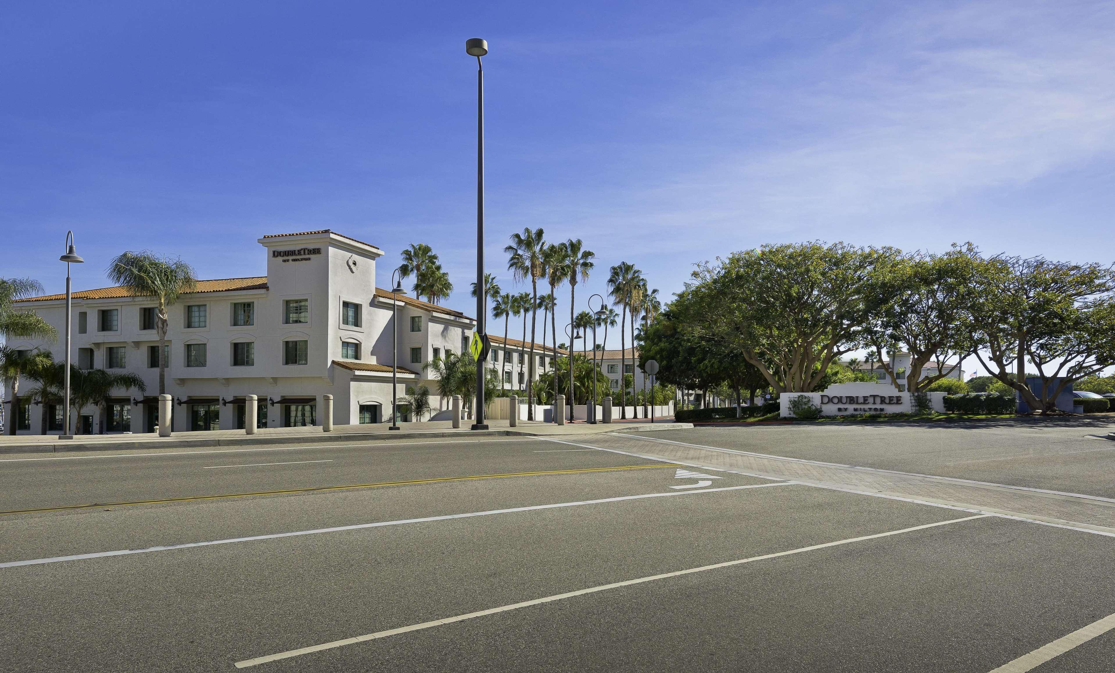 Doubletree By Hilton San Pedro Hotel Long Beach Exterior photo